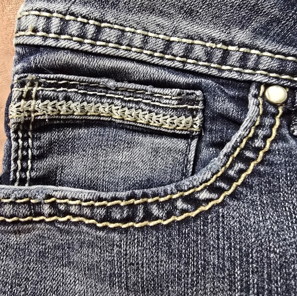 Silver Jeans Suki Flap Blue Boot Cut Jeans Pearl Rivets 2 Button Size 29W 32L - Picture 7 of 13